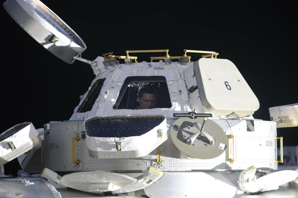 Astronaut_in_Cupola